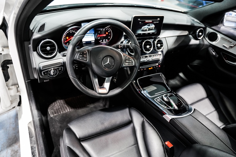 Used Mercedes-Benz C-Class C 300 4MATIC Sedan 2018 | 26 Motors Corp. Bronx, New York Used Mercedes-Benz C-Class C 300 4MATIC Sedan 2018 | 26 Motors Corp. Bronx, New York