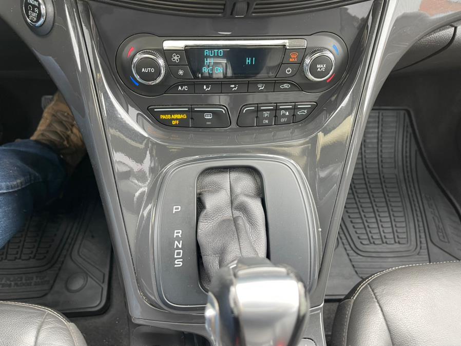 2015 Ford Escape 4WD 4dr Titanium, available for sale in South Windsor, Connecticut | Mike And Tony Auto Sales, Inc. South Windsor, Connecticut 2015 Ford Escape 4WD 4dr Titanium, available for sale in South Windsor, Connecticut | Mike And Tony Auto Sales, Inc. South Windsor, Connecticut