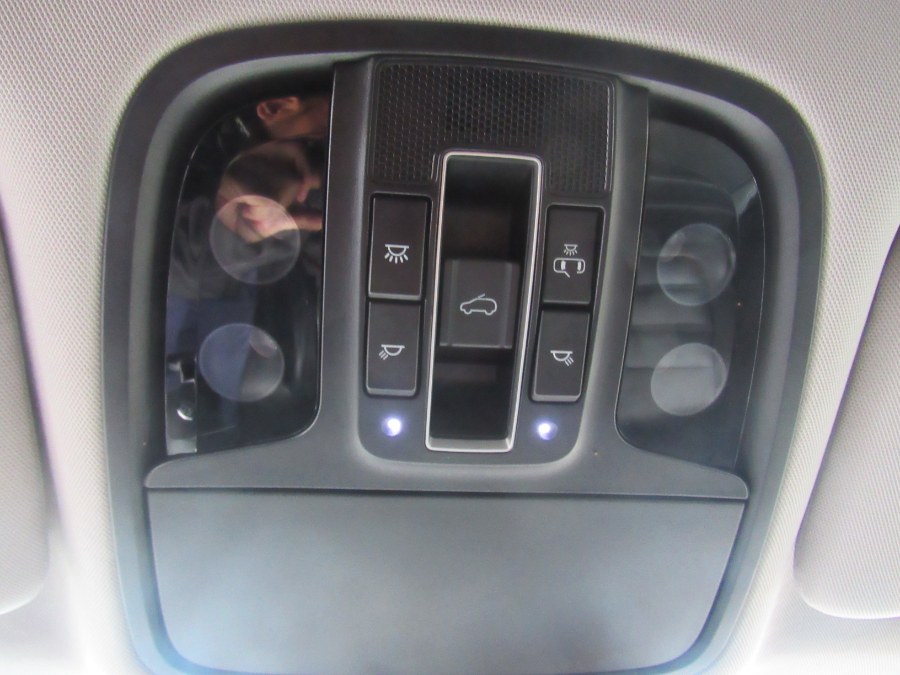 Used Kia Sorento LX V6 AWD 2020 | NJ Used Cars Center. Irvington, New Jersey Used Kia Sorento LX V6 AWD 2020 | NJ Used Cars Center. Irvington, New Jersey