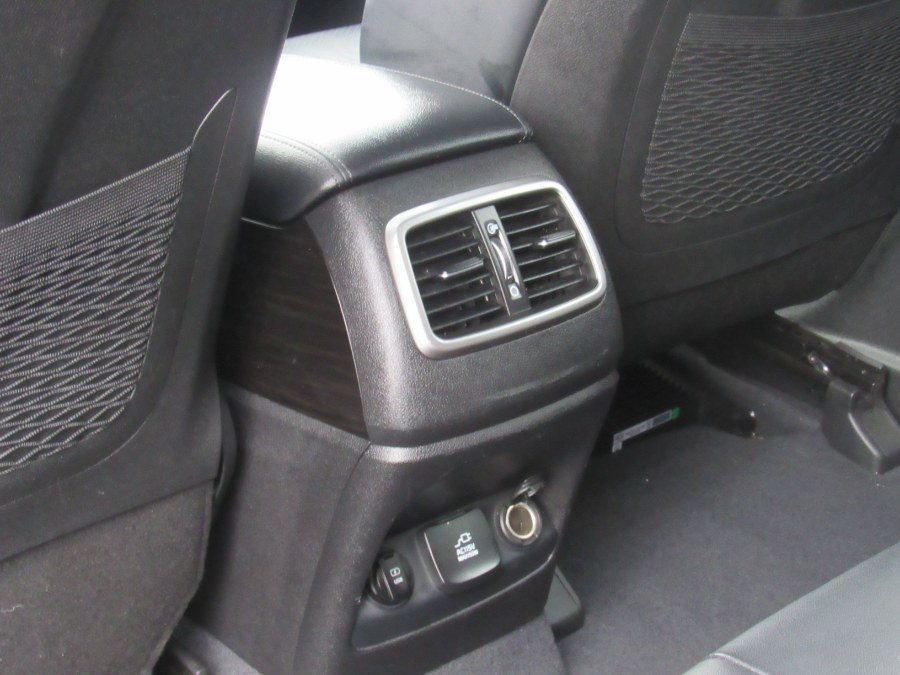 Used Kia Sorento LX V6 AWD 2020 | NJ Used Cars Center. Irvington, New Jersey Used Kia Sorento LX V6 AWD 2020 | NJ Used Cars Center. Irvington, New Jersey