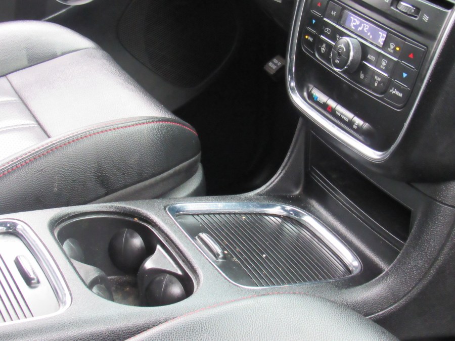 Used Dodge Grand Caravan GT Wagon 2019 | NJ Used Cars Center. Irvington, New Jersey Used Dodge Grand Caravan GT Wagon 2019 | NJ Used Cars Center. Irvington, New Jersey
