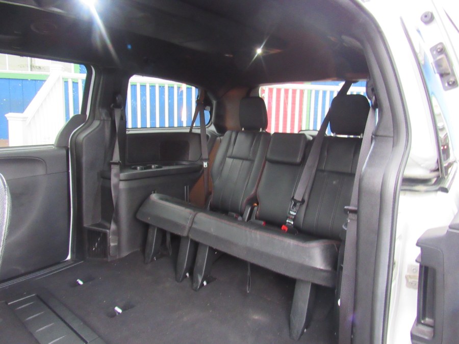 Used Dodge Grand Caravan GT Wagon 2019 | NJ Used Cars Center. Irvington, New Jersey Used Dodge Grand Caravan GT Wagon 2019 | NJ Used Cars Center. Irvington, New Jersey