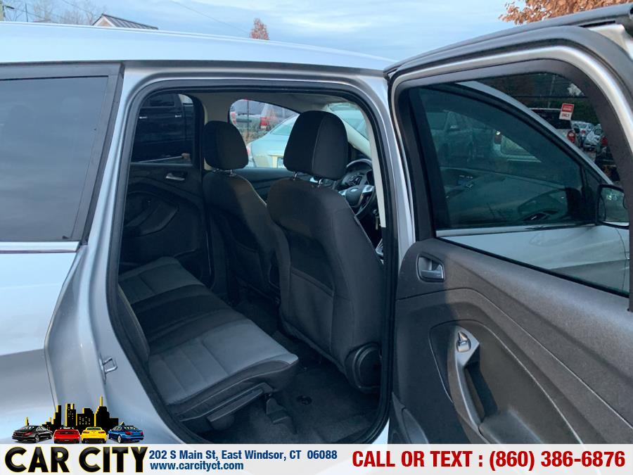 2013 Ford Escape 4WD 4dr SE, available for sale in East Windsor, Connecticut | Car City LLC. East Windsor, Connecticut 2013 Ford Escape 4WD 4dr SE, available for sale in East Windsor, Connecticut | Car City LLC. East Windsor, Connecticut
