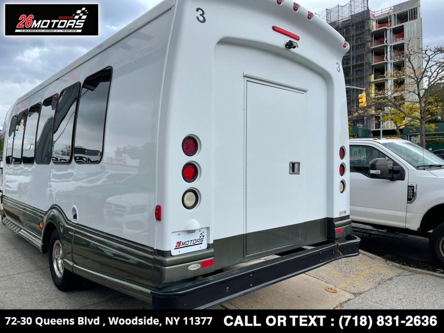 Used Ford Econoline Commercial Cutaway E-450 Super Duty 176" DRW 2014 | 26 Motors Queens. Woodside, New York Used Ford Econoline Commercial Cutaway E-450 Super Duty 176" DRW 2014 | 26 Motors Queens. Woodside, New York