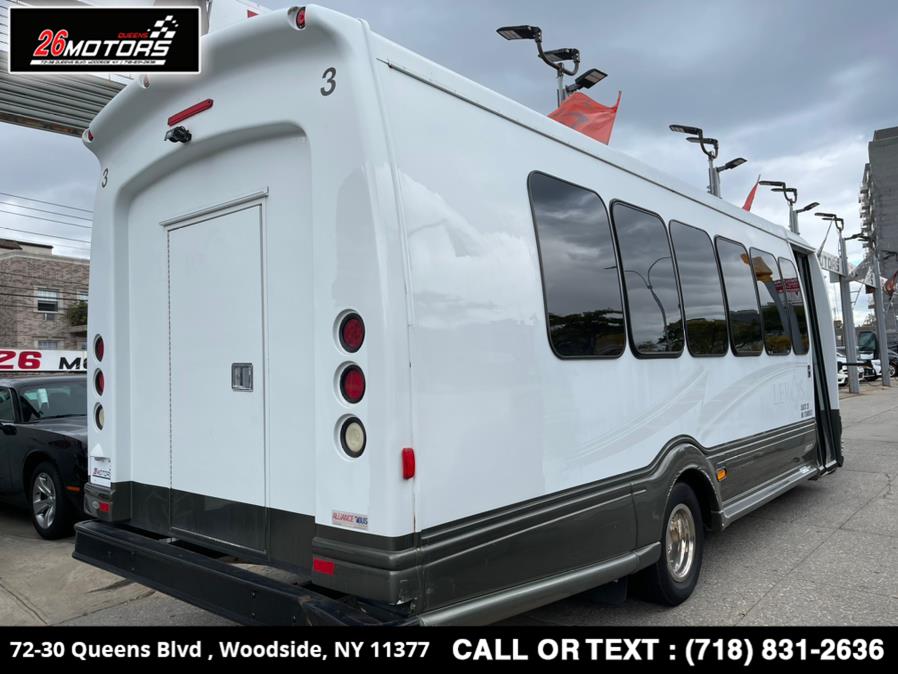 Used Ford Econoline Commercial Cutaway E-450 Super Duty 176" DRW 2014 | 26 Motors Queens. Woodside, New York Used Ford Econoline Commercial Cutaway E-450 Super Duty 176" DRW 2014 | 26 Motors Queens. Woodside, New York
