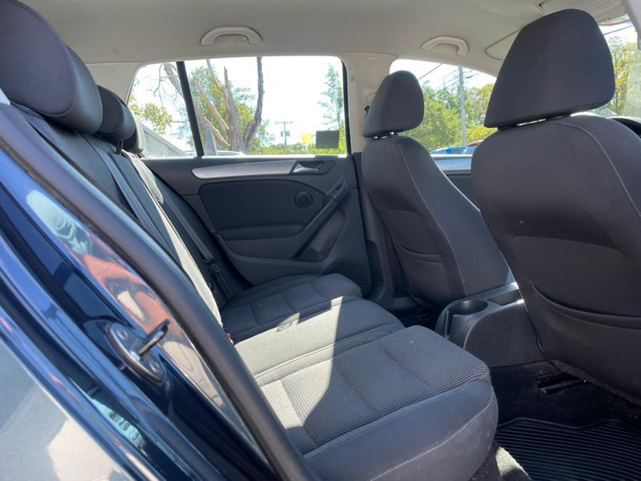 Used Volkswagen Golf 4dr HB Auto w/Conv PZEV 2012 | Lava Motors 2 Inc. Canton, Connecticut Used Volkswagen Golf 4dr HB Auto w/Conv PZEV 2012 | Lava Motors 2 Inc. Canton, Connecticut