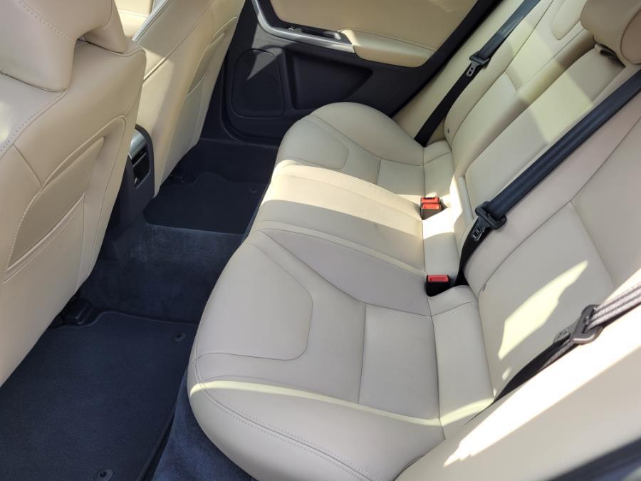Used Volvo S60 T5 AWD Inscription 2017 | Lava Motors 2 Inc. Canton, Connecticut Used Volvo S60 T5 AWD Inscription 2017 | Lava Motors 2 Inc. Canton, Connecticut