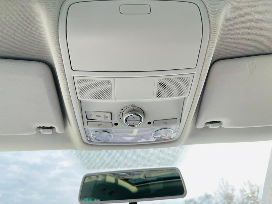 2013 Volkswagen Tiguan 4WD 4dr Auto SE, available for sale in New Britain, Connecticut | Supreme Automotive. New Britain, Connecticut 2013 Volkswagen Tiguan 4WD 4dr Auto SE, available for sale in New Britain, Connecticut | Supreme Automotive. New Britain, Connecticut