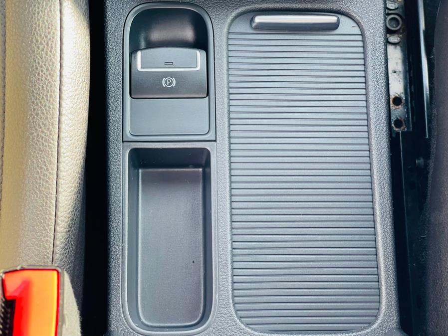 2013 Volkswagen Tiguan 4WD 4dr Auto SE, available for sale in New Britain, Connecticut | Supreme Automotive. New Britain, Connecticut 2013 Volkswagen Tiguan 4WD 4dr Auto SE, available for sale in New Britain, Connecticut | Supreme Automotive. New Britain, Connecticut