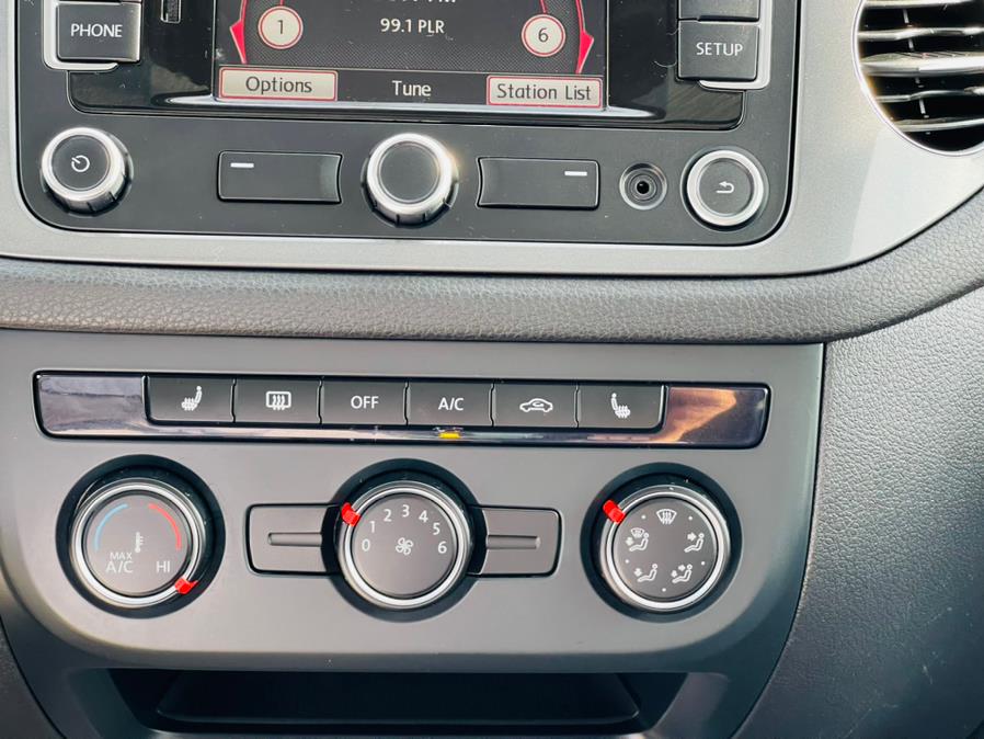 2013 Volkswagen Tiguan 4WD 4dr Auto SE, available for sale in New Britain, Connecticut | Supreme Automotive. New Britain, Connecticut 2013 Volkswagen Tiguan 4WD 4dr Auto SE, available for sale in New Britain, Connecticut | Supreme Automotive. New Britain, Connecticut