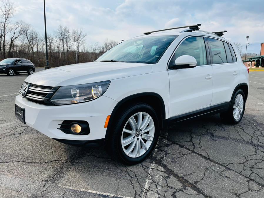 2013 Volkswagen Tiguan 4WD 4dr Auto SE, available for sale in New Britain, Connecticut | Supreme Automotive. New Britain, Connecticut 2013 Volkswagen Tiguan 4WD 4dr Auto SE, available for sale in New Britain, Connecticut | Supreme Automotive. New Britain, Connecticut