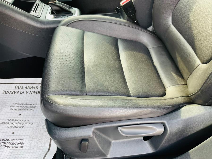 2013 Volkswagen Tiguan 4WD 4dr Auto SE, available for sale in New Britain, Connecticut | Supreme Automotive. New Britain, Connecticut 2013 Volkswagen Tiguan 4WD 4dr Auto SE, available for sale in New Britain, Connecticut | Supreme Automotive. New Britain, Connecticut