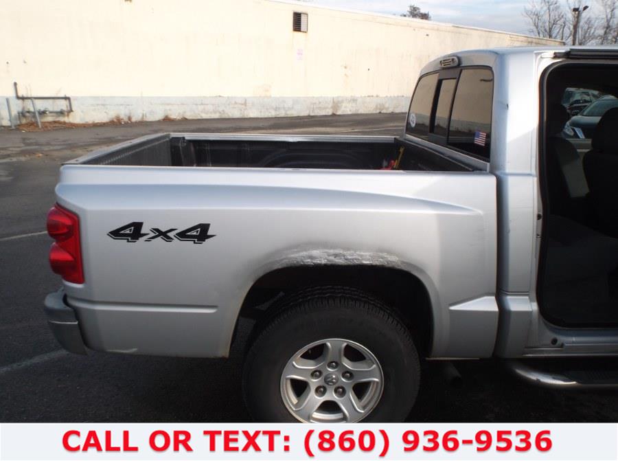 Used Dodge Dakota 4dr Quad Cab 131" WB 4WD SLT 2005 | Lee Motors Sales Inc. Hartford, Connecticut Used Dodge Dakota 4dr Quad Cab 131" WB 4WD SLT 2005 | Lee Motors Sales Inc. Hartford, Connecticut