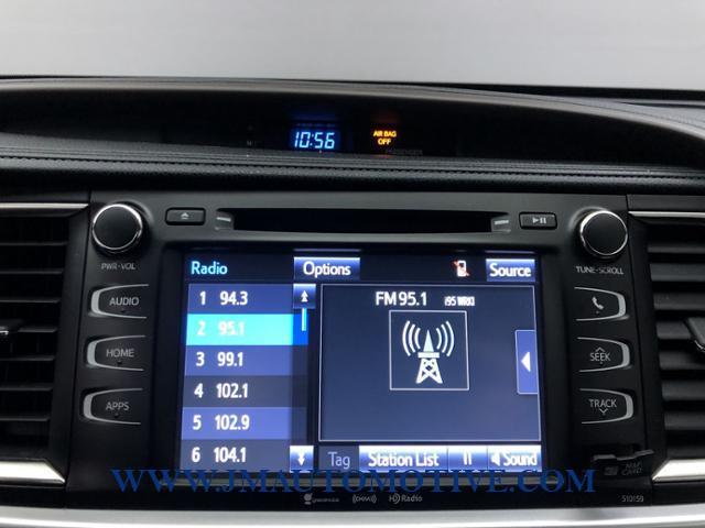 Used Toyota Highlander AWD 4dr V6 XLE 2016 | J&M Automotive Sls&Svc LLC. Naugatuck, Connecticut Used Toyota Highlander AWD 4dr V6 XLE 2016 | J&M Automotive Sls&Svc LLC. Naugatuck, Connecticut