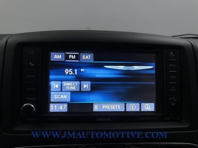 2016 Chrysler Town & Country 4dr Wgn Touring, available for sale in Naugatuck, Connecticut | J&M Automotive Sls&Svc LLC. Naugatuck, Connecticut 2016 Chrysler Town & Country 4dr Wgn Touring, available for sale in Naugatuck, Connecticut | J&M Automotive Sls&Svc LLC. Naugatuck, Connecticut