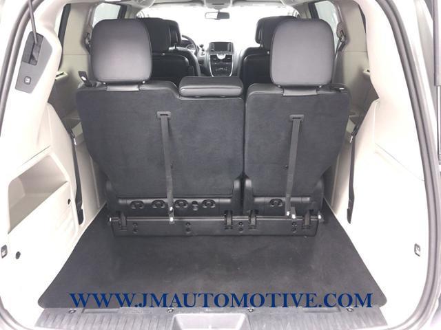 2016 Chrysler Town & Country 4dr Wgn Touring, available for sale in Naugatuck, Connecticut | J&M Automotive Sls&Svc LLC. Naugatuck, Connecticut 2016 Chrysler Town & Country 4dr Wgn Touring, available for sale in Naugatuck, Connecticut | J&M Automotive Sls&Svc LLC. Naugatuck, Connecticut