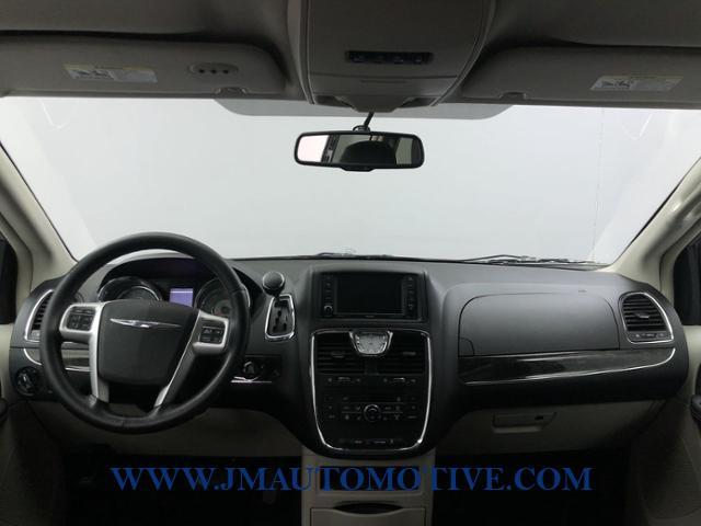 2016 Chrysler Town & Country 4dr Wgn Touring, available for sale in Naugatuck, Connecticut | J&M Automotive Sls&Svc LLC. Naugatuck, Connecticut 2016 Chrysler Town & Country 4dr Wgn Touring, available for sale in Naugatuck, Connecticut | J&M Automotive Sls&Svc LLC. Naugatuck, Connecticut