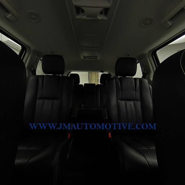 2016 Chrysler Town & Country 4dr Wgn Touring, available for sale in Naugatuck, Connecticut | J&M Automotive Sls&Svc LLC. Naugatuck, Connecticut 2016 Chrysler Town & Country 4dr Wgn Touring, available for sale in Naugatuck, Connecticut | J&M Automotive Sls&Svc LLC. Naugatuck, Connecticut