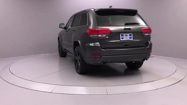 2015 Jeep Grand Cherokee 4WD 4dr Altitude, available for sale in Naugatuck, Connecticut | J&M Automotive Sls&Svc LLC. Naugatuck, Connecticut 2015 Jeep Grand Cherokee 4WD 4dr Altitude, available for sale in Naugatuck, Connecticut | J&M Automotive Sls&Svc LLC. Naugatuck, Connecticut