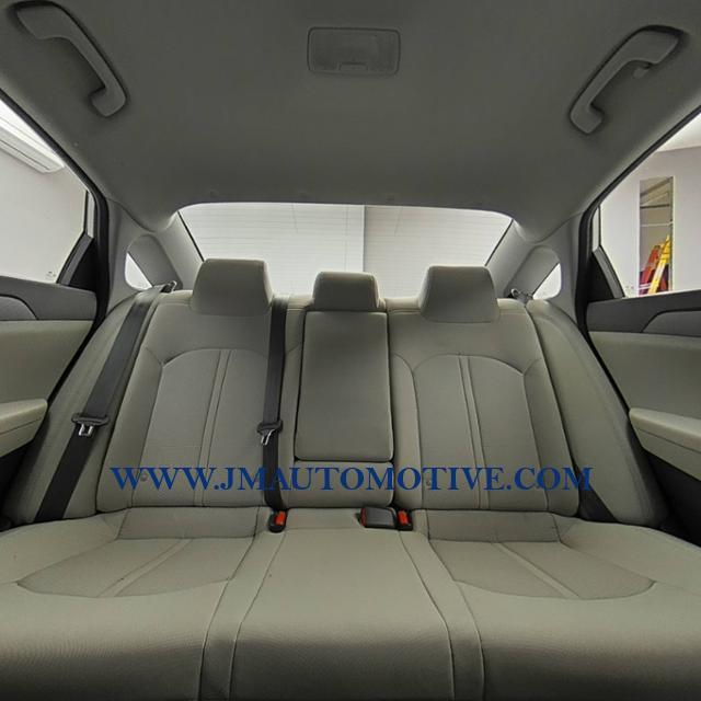2018 Hyundai Sonata SE 2.4L SULEV, available for sale in Naugatuck, Connecticut | J&M Automotive Sls&Svc LLC. Naugatuck, Connecticut 2018 Hyundai Sonata SE 2.4L SULEV, available for sale in Naugatuck, Connecticut | J&M Automotive Sls&Svc LLC. Naugatuck, Connecticut