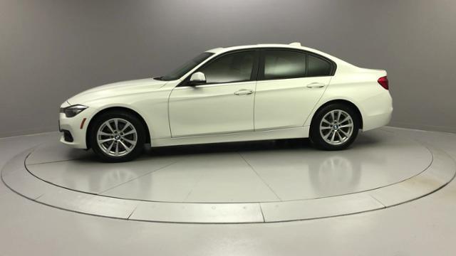 2016 BMW 3 Series 4dr Sdn 320i xDrive AWD, available for sale in Naugatuck, Connecticut | J&M Automotive Sls&Svc LLC. Naugatuck, Connecticut 2016 BMW 3 Series 4dr Sdn 320i xDrive AWD, available for sale in Naugatuck, Connecticut | J&M Automotive Sls&Svc LLC. Naugatuck, Connecticut