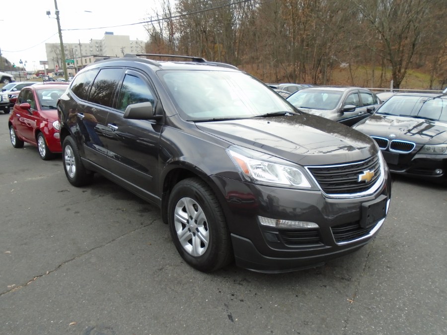 2016 Chevrolet Traverse AWD 4dr LS, available for sale in Waterbury, Connecticut | Jim Juliani Motors. Waterbury, Connecticut