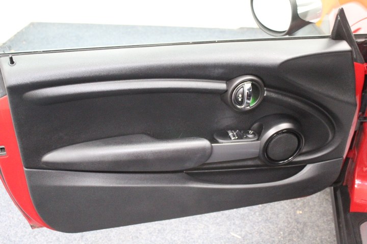 2015 MINI Cooper Hardtop 2dr HB, available for sale in Plainville, Connecticut | New England Auto Sales LLC. Plainville, Connecticut 2015 MINI Cooper Hardtop 2dr HB, available for sale in Plainville, Connecticut | New England Auto Sales LLC. Plainville, Connecticut