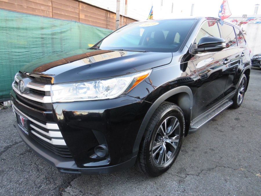 Used Toyota Highlander LE AWD 2019 | Road Masters II INC. Middle Village, New York Used Toyota Highlander LE AWD 2019 | Road Masters II INC. Middle Village, New York