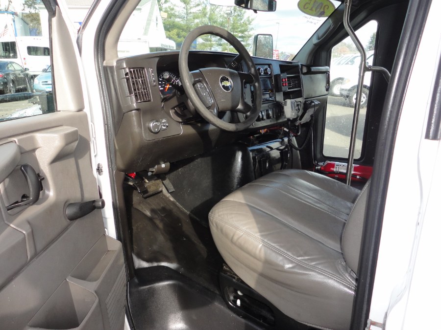 Used Chevrolet Express Commercial Cutaway 4500 Van 159" Diesel 2015 | International Motorcars llc. Berlin, Connecticut
