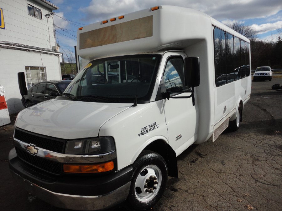 Used 2016 Chevrolet Express Commercial Cutaway in Berlin, Connecticut | International Motorcars llc. Berlin, Connecticut