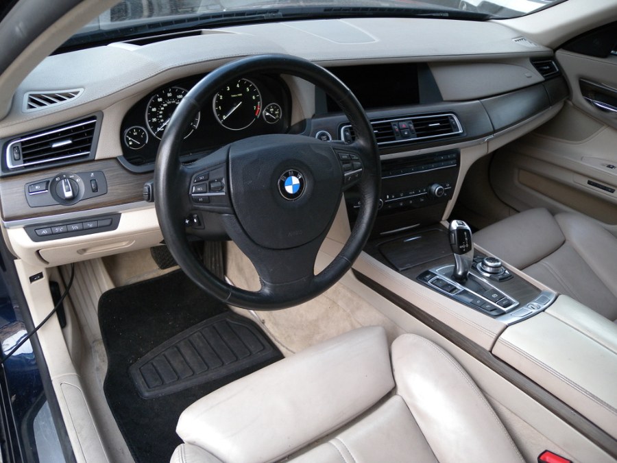 Used BMW 7 Series 4dr Sdn 750i RWD 2010 | Carsbuck Inc.. Brooklyn, New York Used BMW 7 Series 4dr Sdn 750i RWD 2010 | Carsbuck Inc.. Brooklyn, New York