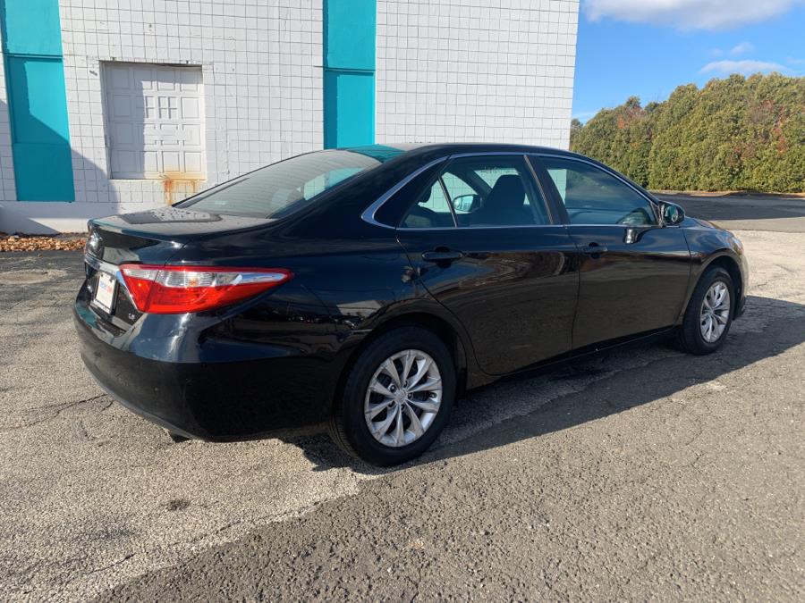 Used Toyota Camry 4dr Sdn I4 Auto LE (Natl) 2015 | Dealertown Auto Wholesalers. Milford, Connecticut Used Toyota Camry 4dr Sdn I4 Auto LE (Natl) 2015 | Dealertown Auto Wholesalers. Milford, Connecticut