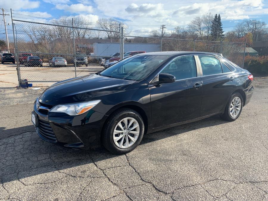 Used Toyota Camry 4dr Sdn I4 Auto LE (Natl) 2015 | Dealertown Auto Wholesalers. Milford, Connecticut Used Toyota Camry 4dr Sdn I4 Auto LE (Natl) 2015 | Dealertown Auto Wholesalers. Milford, Connecticut