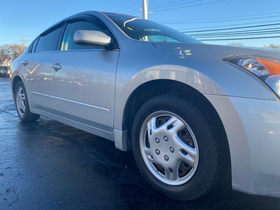 Used Nissan Altima 4dr Sdn I4 CVT 2.5 S 2009 | Marsh Auto Sales LLC. Ortonville, Michigan Used Nissan Altima 4dr Sdn I4 CVT 2.5 S 2009 | Marsh Auto Sales LLC. Ortonville, Michigan