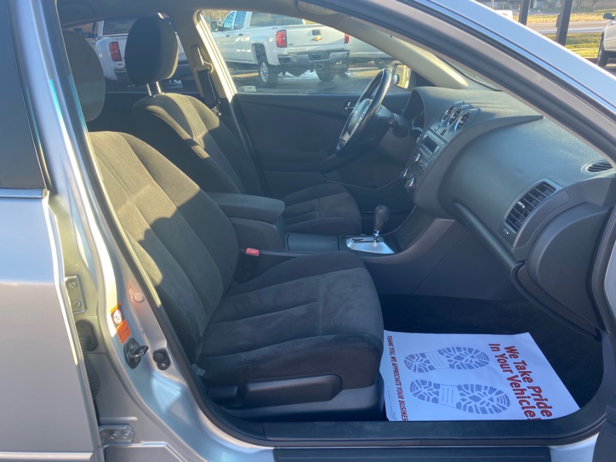 Used Nissan Altima 4dr Sdn I4 CVT 2.5 S 2009 | Marsh Auto Sales LLC. Ortonville, Michigan Used Nissan Altima 4dr Sdn I4 CVT 2.5 S 2009 | Marsh Auto Sales LLC. Ortonville, Michigan
