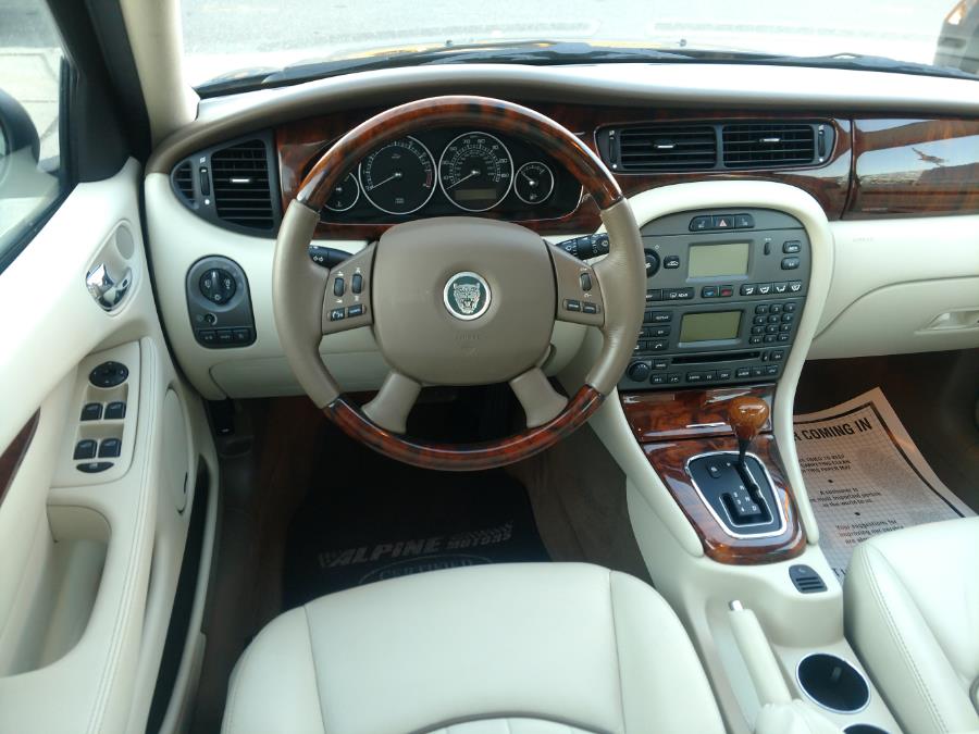 Used Jaguar X-TYPE 4dr Sdn 3.0L VDP 2006 | Alpine Motors Inc. Wantagh, New York Used Jaguar X-TYPE 4dr Sdn 3.0L VDP 2006 | Alpine Motors Inc. Wantagh, New York