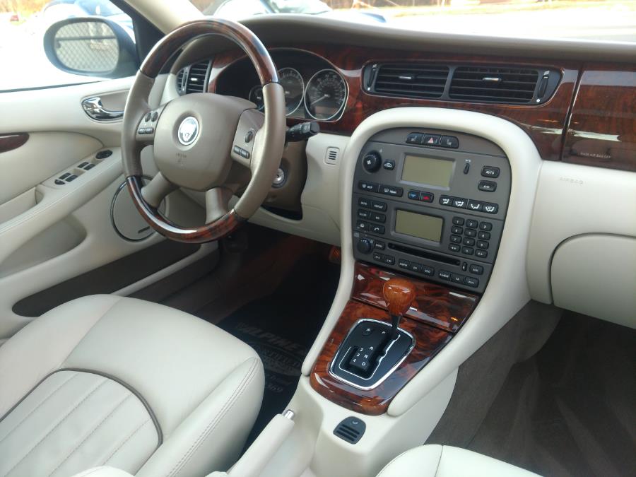 Used Jaguar X-TYPE 4dr Sdn 3.0L VDP 2006 | Alpine Motors Inc. Wantagh, New York Used Jaguar X-TYPE 4dr Sdn 3.0L VDP 2006 | Alpine Motors Inc. Wantagh, New York