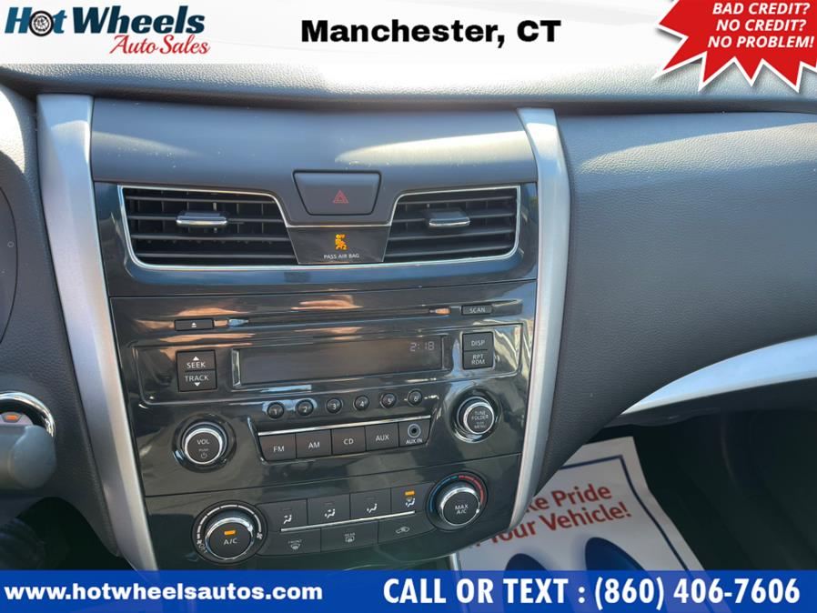 Used Nissan Altima 4dr Sdn I4 2.5 S 2015 | Hot Wheels Auto Sales LLC. Manchester, Connecticut Used Nissan Altima 4dr Sdn I4 2.5 S 2015 | Hot Wheels Auto Sales LLC. Manchester, Connecticut