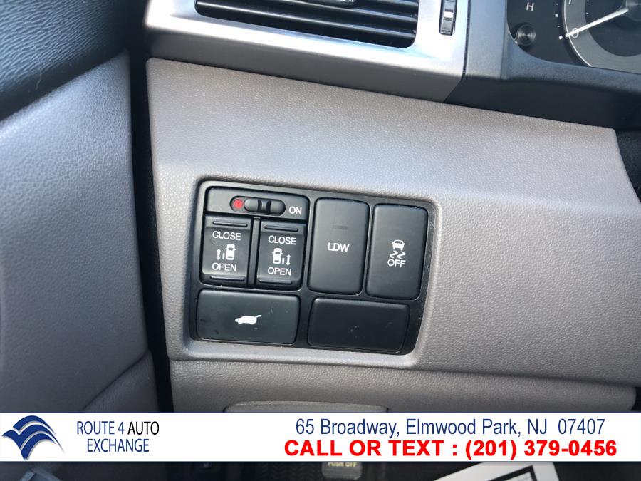 Used Honda Odyssey 5dr EX-L w/Navi 2016 | Route 4 Auto Exchange. Elmwood Park, New Jersey Used Honda Odyssey 5dr EX-L w/Navi 2016 | Route 4 Auto Exchange. Elmwood Park, New Jersey