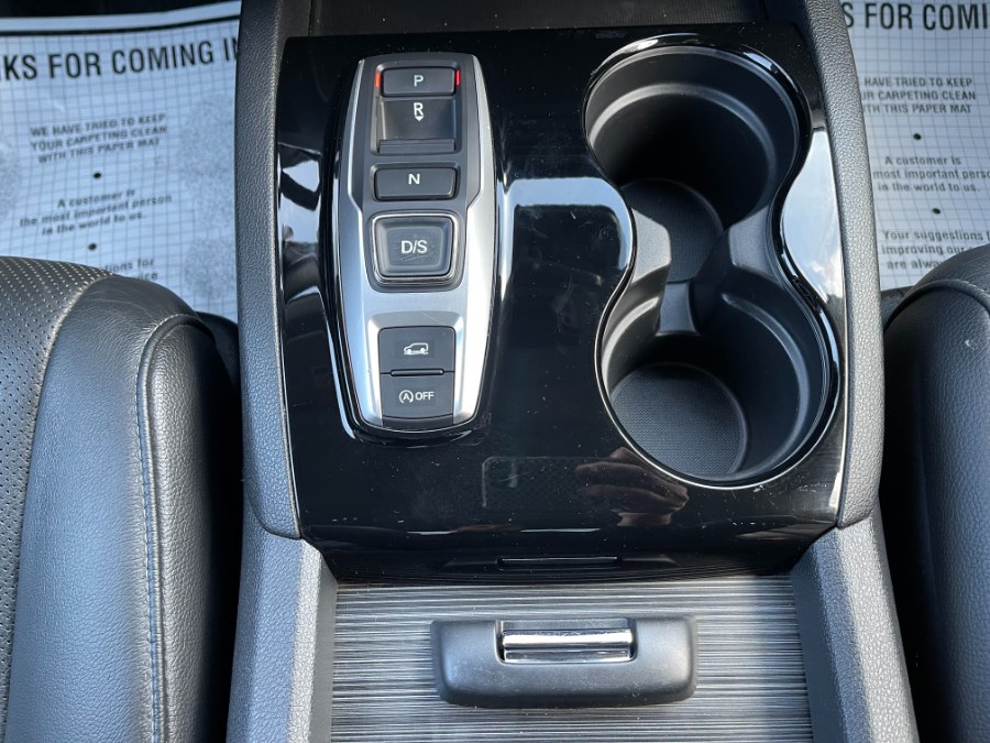 2016 Honda Pilot 4WD 4dr Elite w/RES & Navi, available for sale in Paterson, New Jersey | DZ Automall. Paterson, New Jersey 2016 Honda Pilot 4WD 4dr Elite w/RES & Navi, available for sale in Paterson, New Jersey | DZ Automall. Paterson, New Jersey