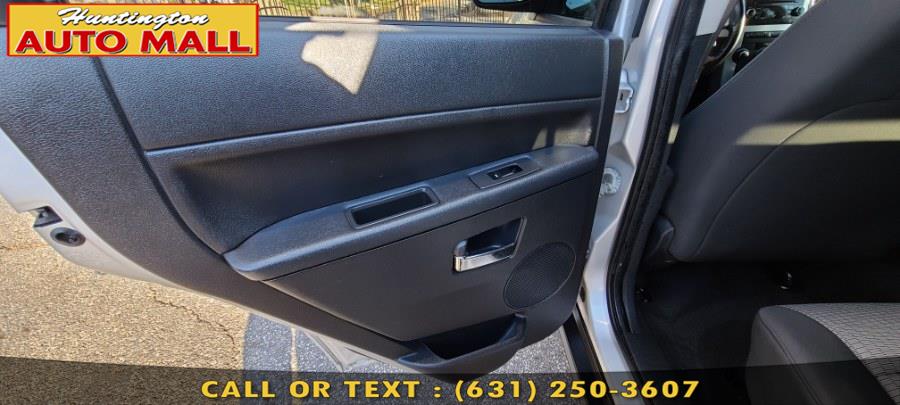 Used Jeep Grand Cherokee 4WD 4dr Laredo 2009 | Huntington Auto Mall. Huntington Station, New York Used Jeep Grand Cherokee 4WD 4dr Laredo 2009 | Huntington Auto Mall. Huntington Station, New York