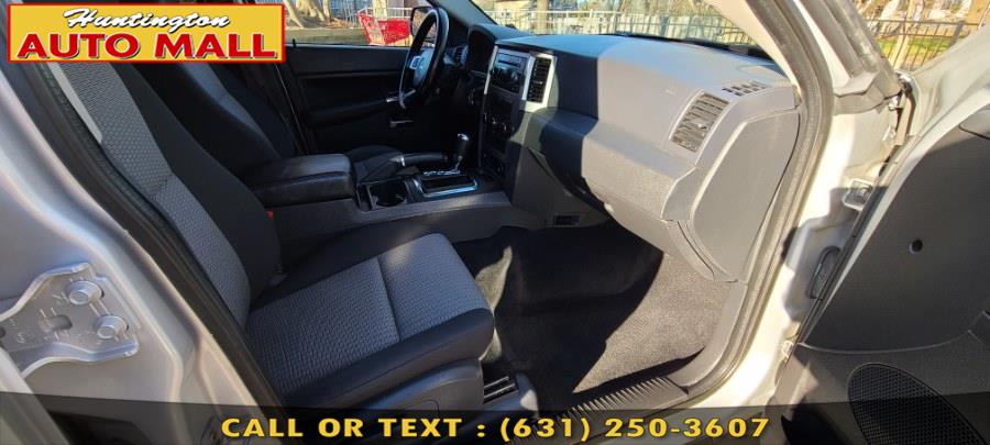 Used Jeep Grand Cherokee 4WD 4dr Laredo 2009 | Huntington Auto Mall. Huntington Station, New York Used Jeep Grand Cherokee 4WD 4dr Laredo 2009 | Huntington Auto Mall. Huntington Station, New York
