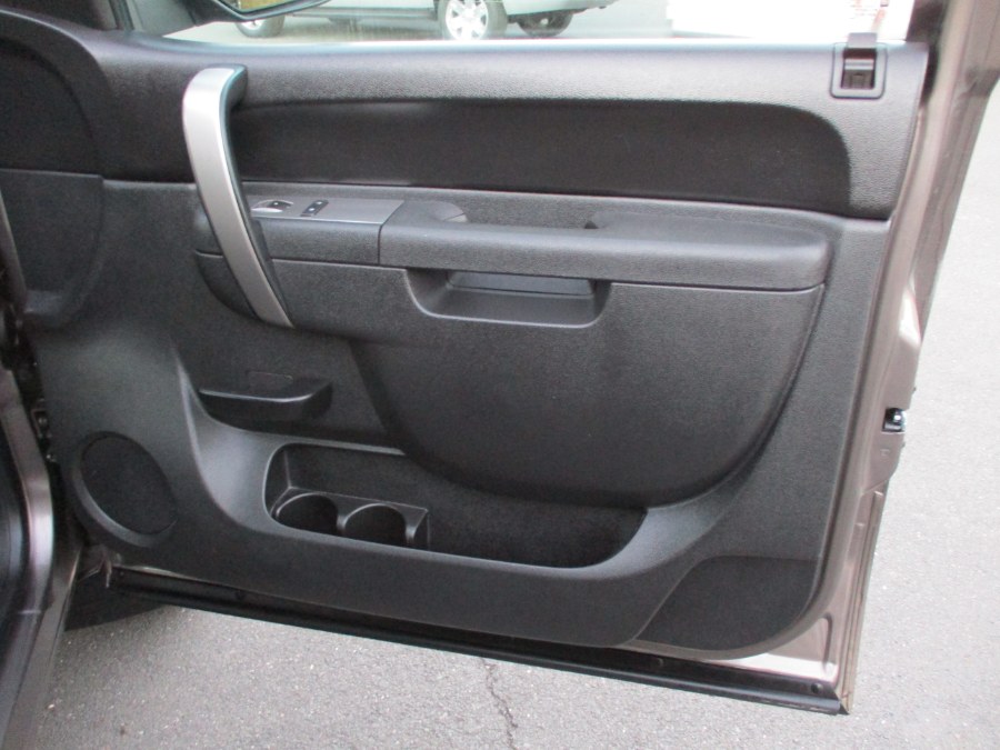 2012 Chevrolet Silverado 1500 4WD Crew Cab 143.5" LT, available for sale in Suffield, Connecticut | Suffield Auto LLC. Suffield, Connecticut 2012 Chevrolet Silverado 1500 4WD Crew Cab 143.5" LT, available for sale in Suffield, Connecticut | Suffield Auto LLC. Suffield, Connecticut
