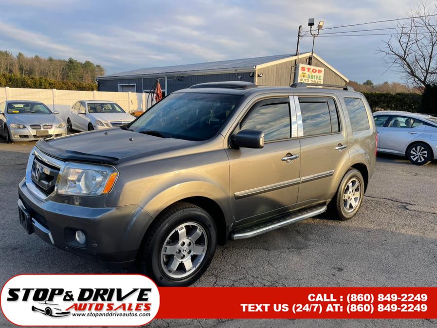 2011 Honda Pilot 2WD 4dr Touring w/RES & Navi, available for sale in East Windsor, Connecticut | Stop & Drive Auto Sales. East Windsor, Connecticut