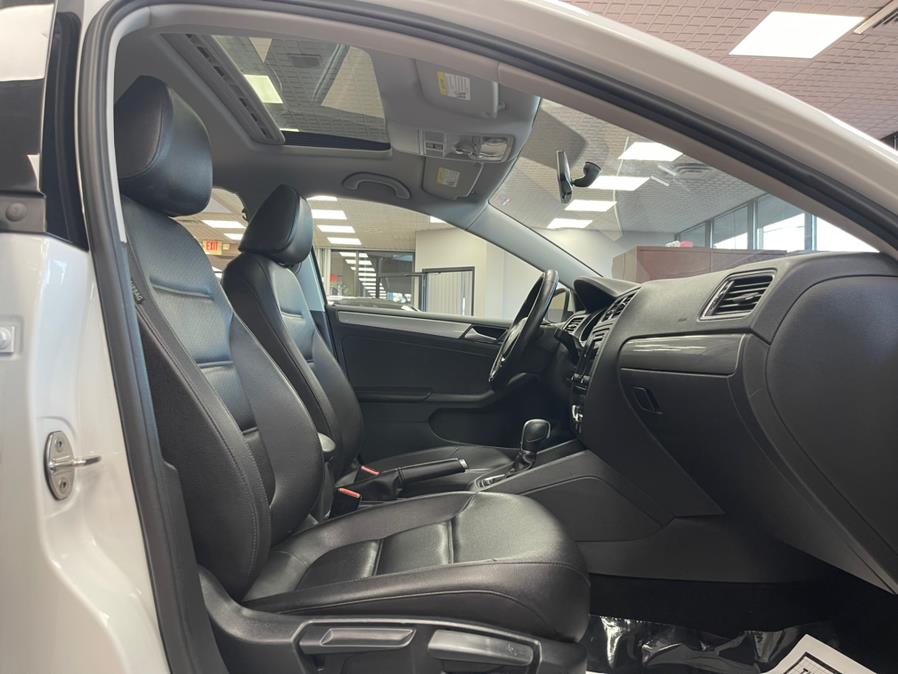 Used Volkswagen Jetta 1.4T SE Auto 2017 | Power Motors East. Massapequa Park, New York Used Volkswagen Jetta 1.4T SE Auto 2017 | Power Motors East. Massapequa Park, New York