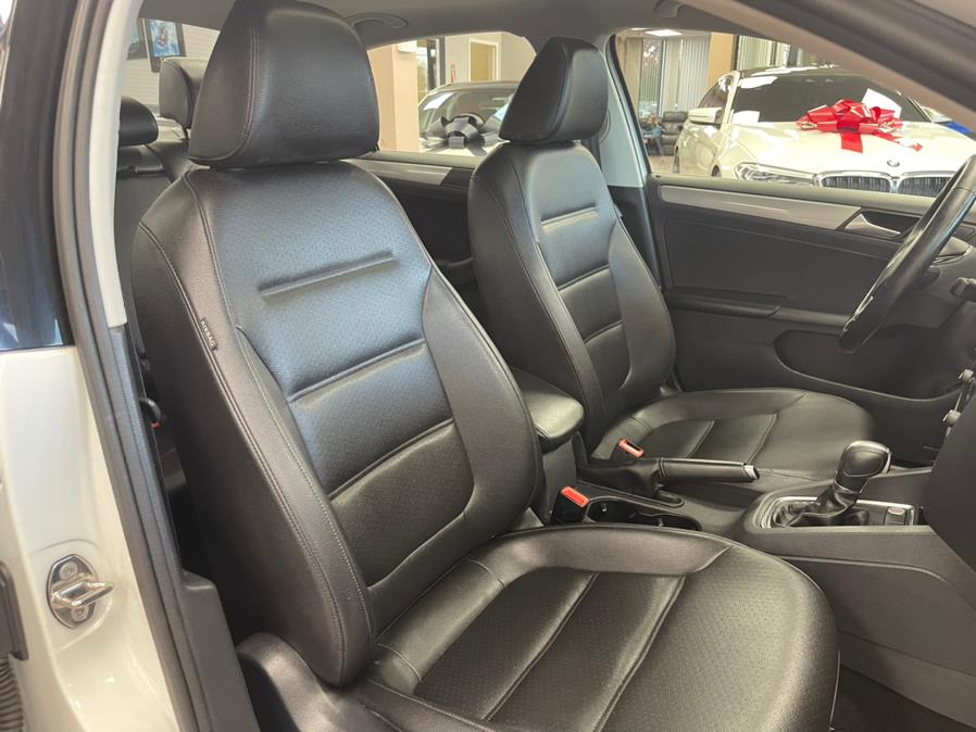 Used Volkswagen Jetta 1.4T SE Auto 2017 | Power Motors East. Massapequa Park, New York Used Volkswagen Jetta 1.4T SE Auto 2017 | Power Motors East. Massapequa Park, New York