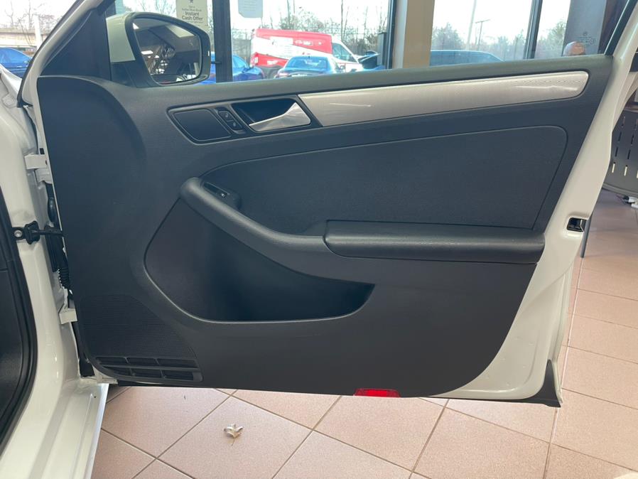 Used Volkswagen Jetta 1.4T SE Auto 2017 | Power Motors East. Massapequa Park, New York Used Volkswagen Jetta 1.4T SE Auto 2017 | Power Motors East. Massapequa Park, New York