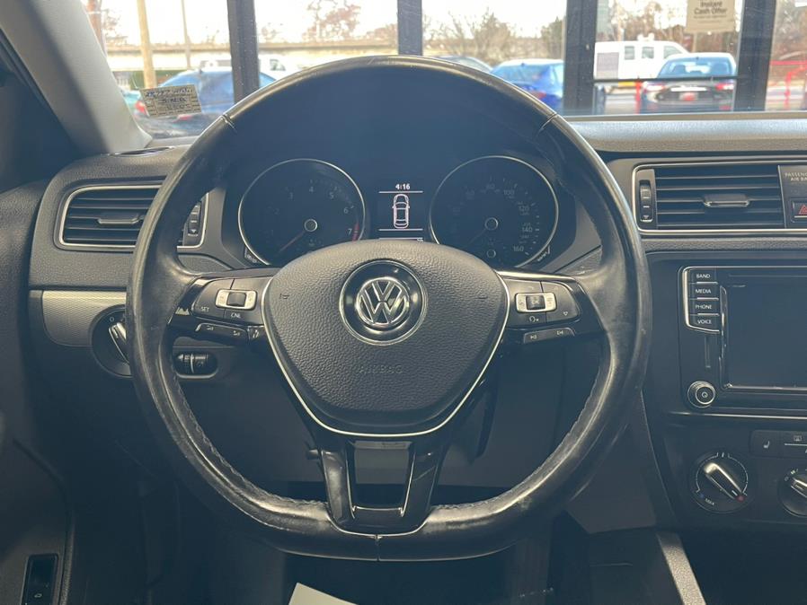 Used Volkswagen Jetta 1.4T SE Auto 2017 | Power Motors East. Massapequa Park, New York Used Volkswagen Jetta 1.4T SE Auto 2017 | Power Motors East. Massapequa Park, New York