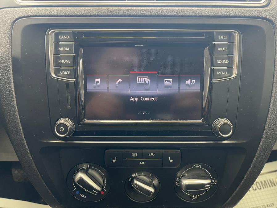 Used Volkswagen Jetta 1.4T SE Auto 2017 | Power Motors East. Massapequa Park, New York Used Volkswagen Jetta 1.4T SE Auto 2017 | Power Motors East. Massapequa Park, New York