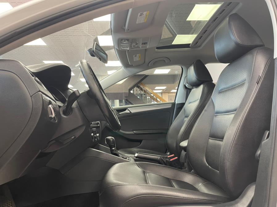 Used Volkswagen Jetta 1.4T SE Auto 2017 | Power Motors East. Massapequa Park, New York Used Volkswagen Jetta 1.4T SE Auto 2017 | Power Motors East. Massapequa Park, New York